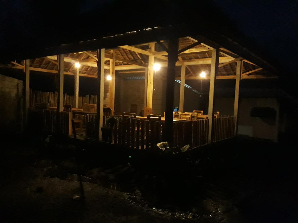 Ila Homestay Senaru Esterno foto